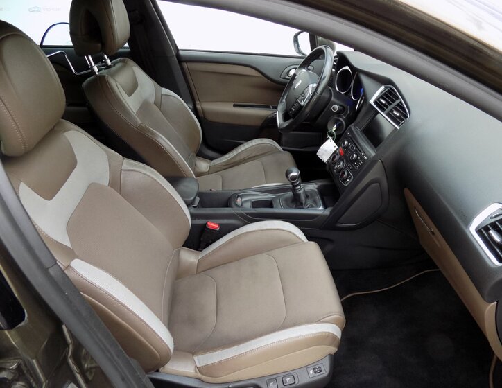 Citroën DS4 Hatchback 2,0 l 120 kw
