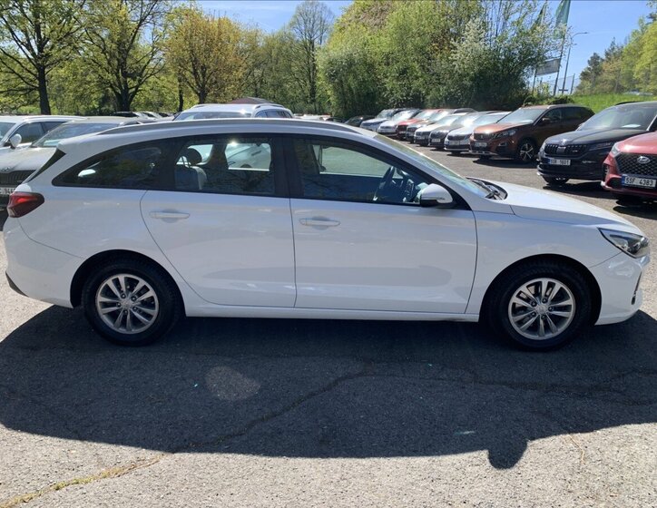 Hyundai i30 Kombi 1,6 l 81 kw