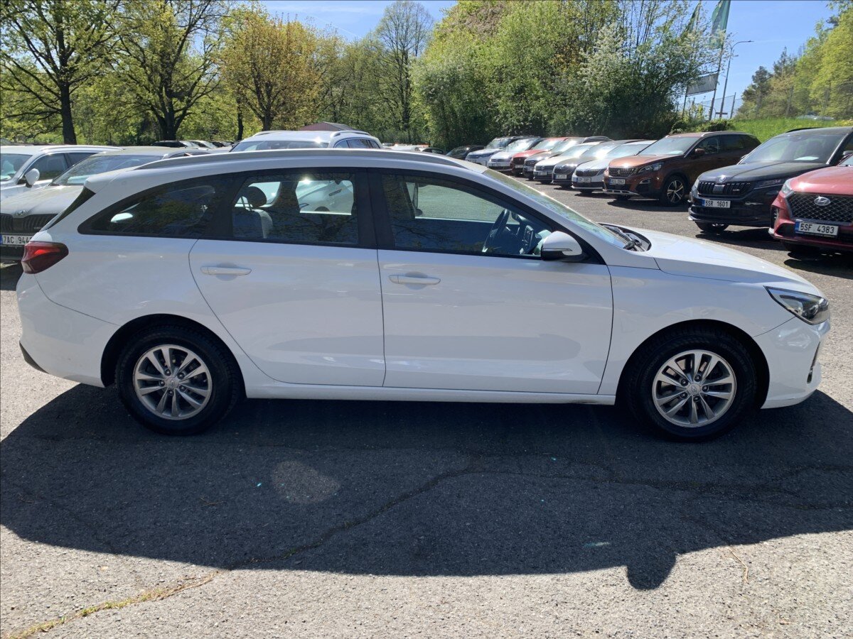 Hyundai i30 Kombi 1,6 l 81 kw