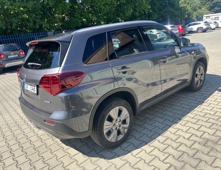 Suzuki Vitara SUV 1,4 l 95 kw