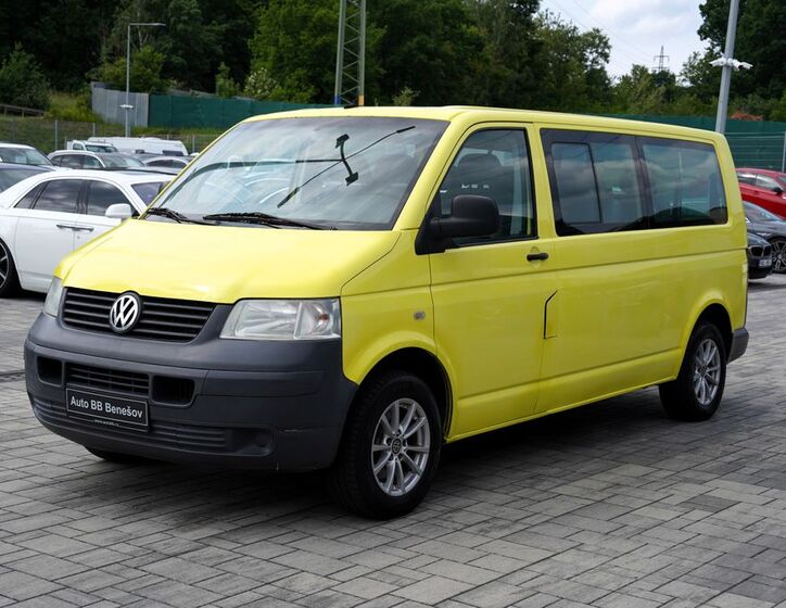 Volkswagen Caravelle 2