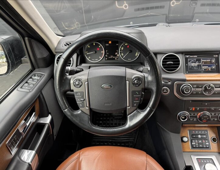 Land Rover Discovery 15