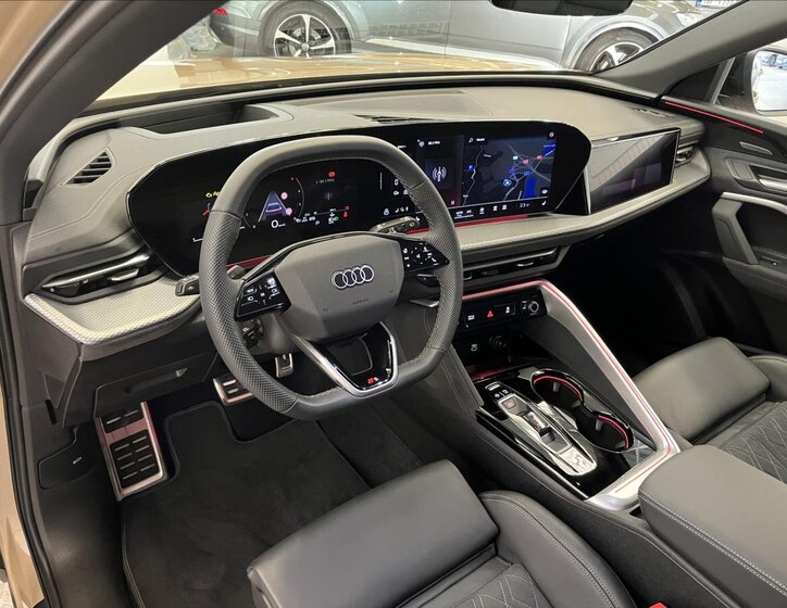 Audi Q5 SUV 2,0 l 150 kw