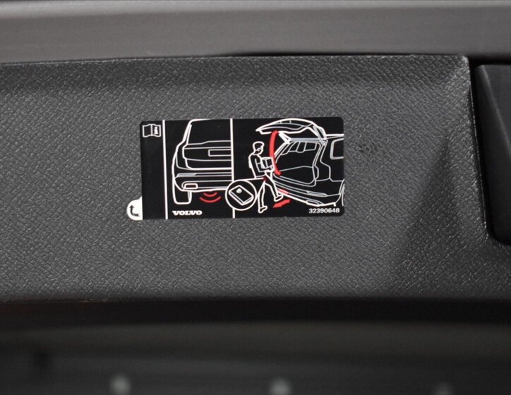 Volvo XC90 SUV / Terénní 2,0 l 228 kw