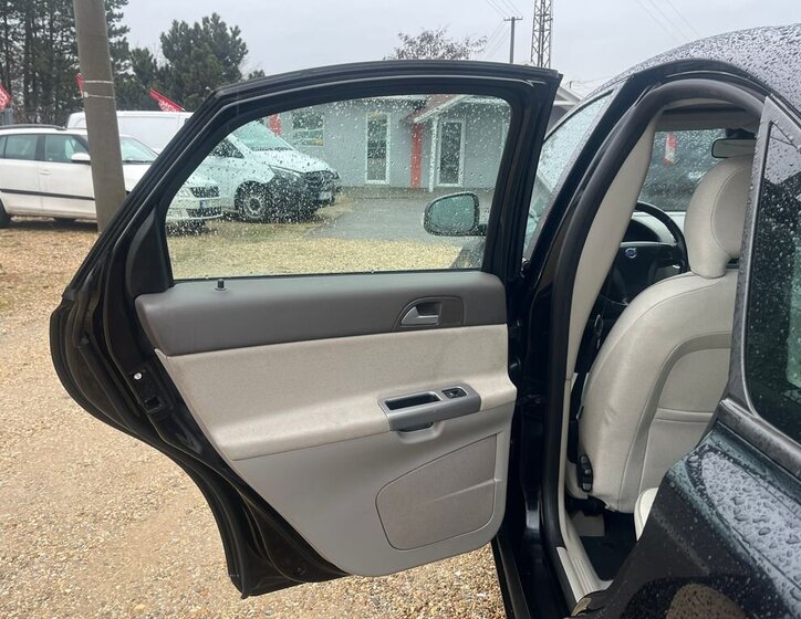 Volvo S40 Sedan 1,6 l 84 kw