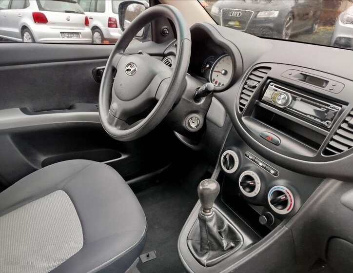 Hyundai i10 Hatchback 1,1 l 49 kw