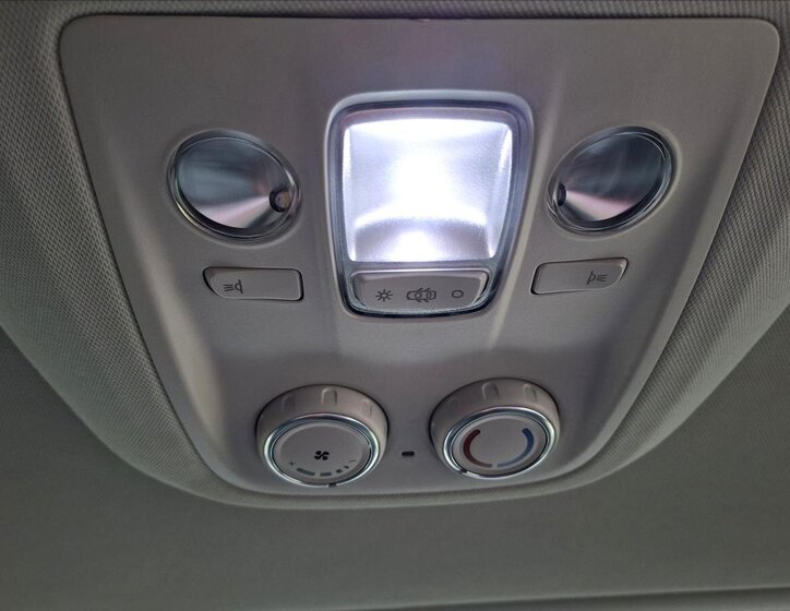 Citroën SpaceTourer MPV 2,0 l 130 kw