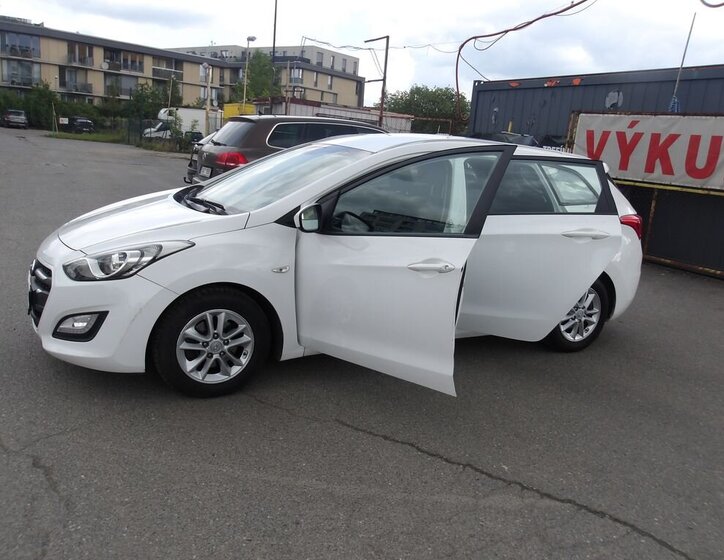 Hyundai i30 Kombi 1,6 l 88 kw