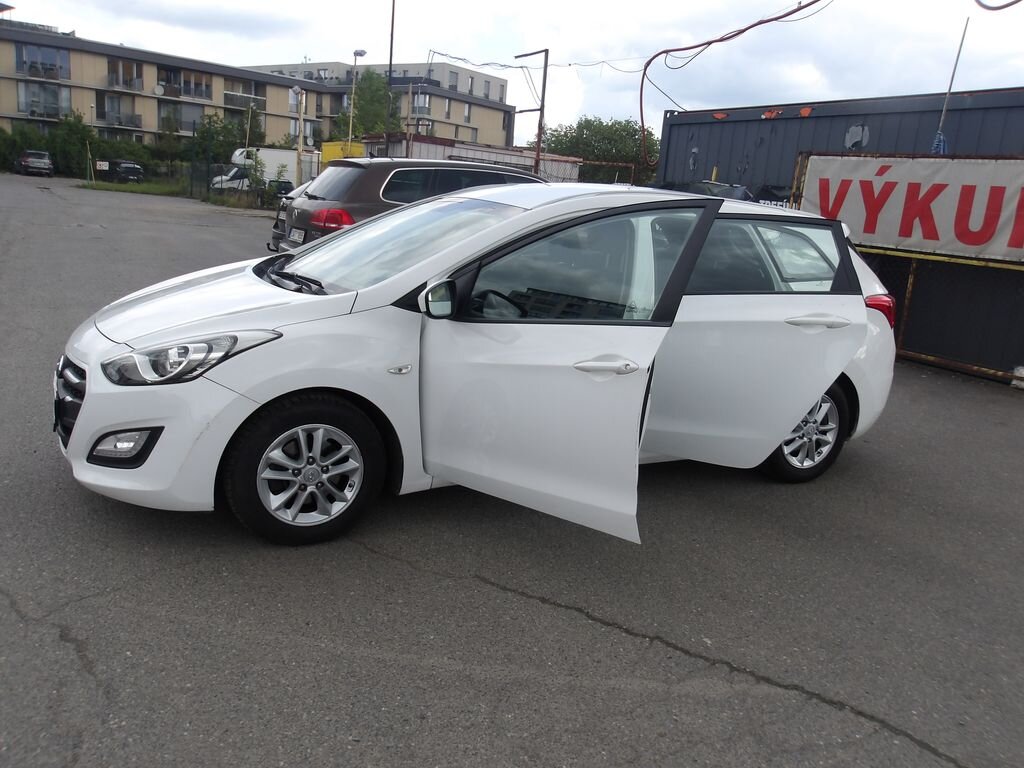 Hyundai i30 Kombi 1,6 l 88 kw