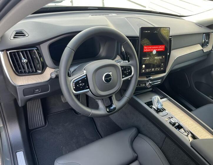 Volvo XC60 8