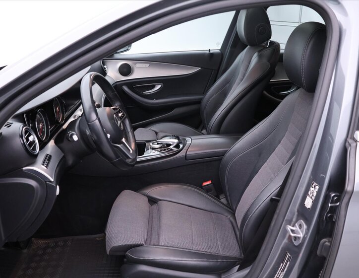 Mercedes-Benz Třídy E Kombi 2,9 l 250 kw