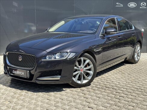 Jaguar XF Sedan / Limuzína 2,0 l 132 kw