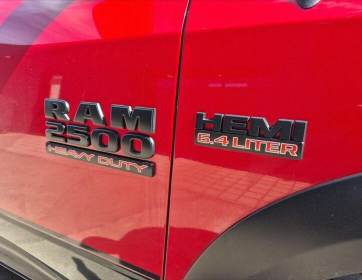 Dodge RAM Pick-up 6,4 l 306 kw