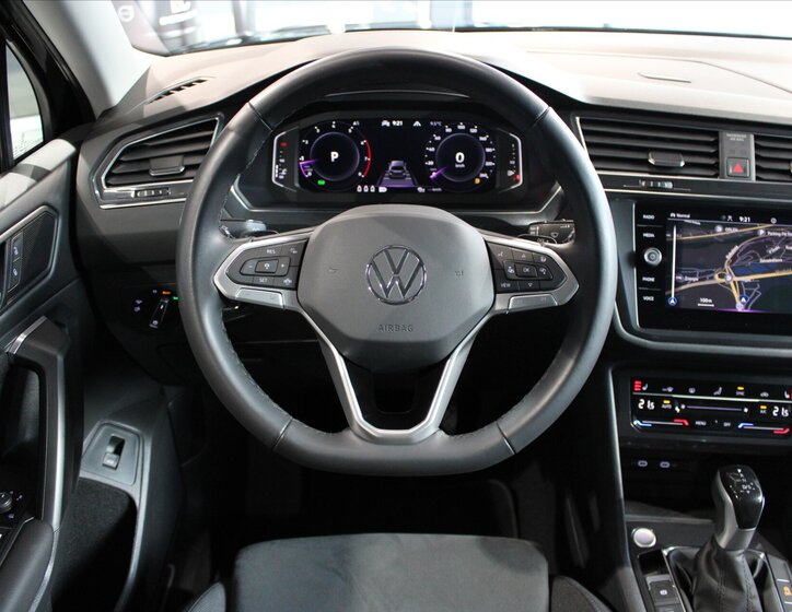 Volkswagen Tiguan 16