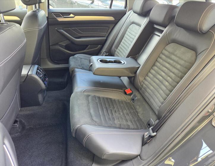 Volkswagen Passat 10