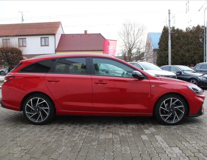 Hyundai i30 Hatchback 1,6 l 100 kw