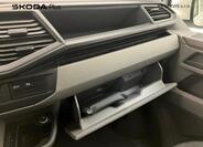 Volkswagen Caravelle 24