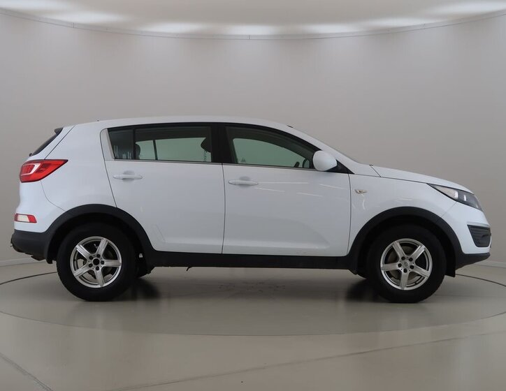 KIA Sportage 4
