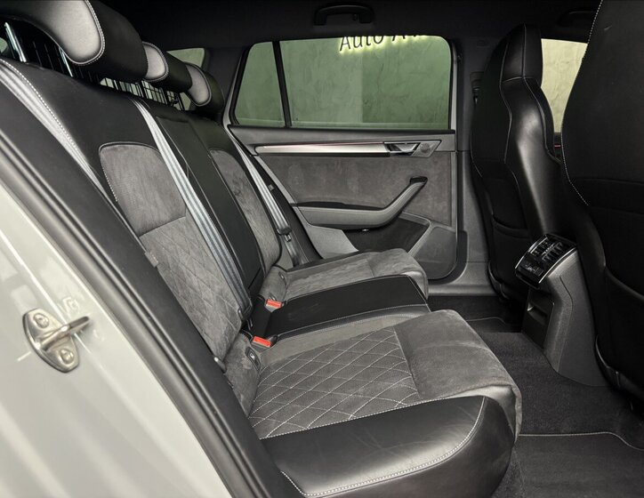 Škoda Superb Kombi 1,4 l 160 kw