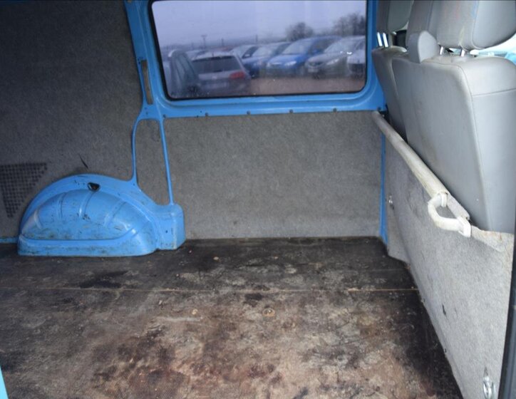 Volkswagen Transporter Kombi 2,5 l 96 kw