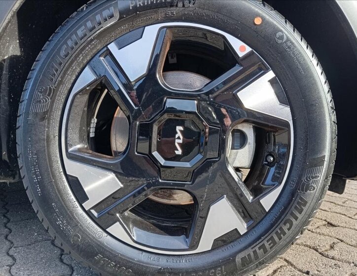 KIA Stonic SUV / Terénní 998,0 74 kw