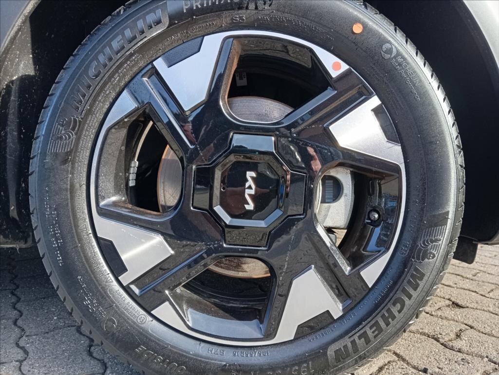 KIA Stonic SUV / Terénní 998,0 74 kw