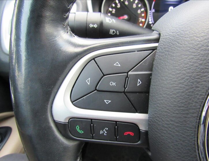 Jeep Compass SUV 1,4 l 103 kw