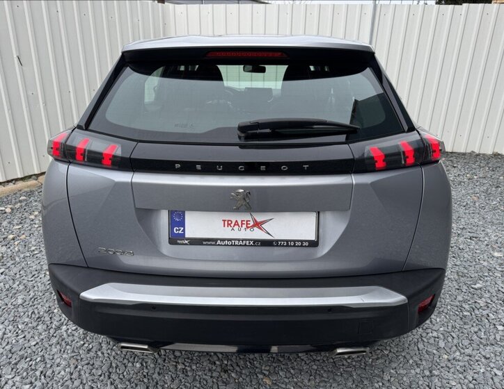 Peugeot 2008 SUV / Terénní 1,2 l 96 kw
