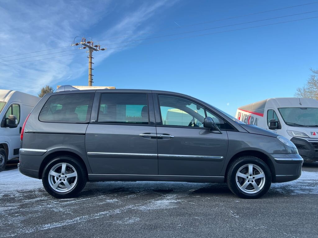 Peugeot 807 MPV 2,0 l 120 kw