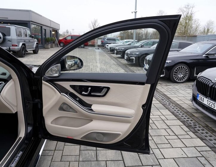 Mercedes-Benz Třídy S Sedan / Limuzína 3,0 l 320 kw