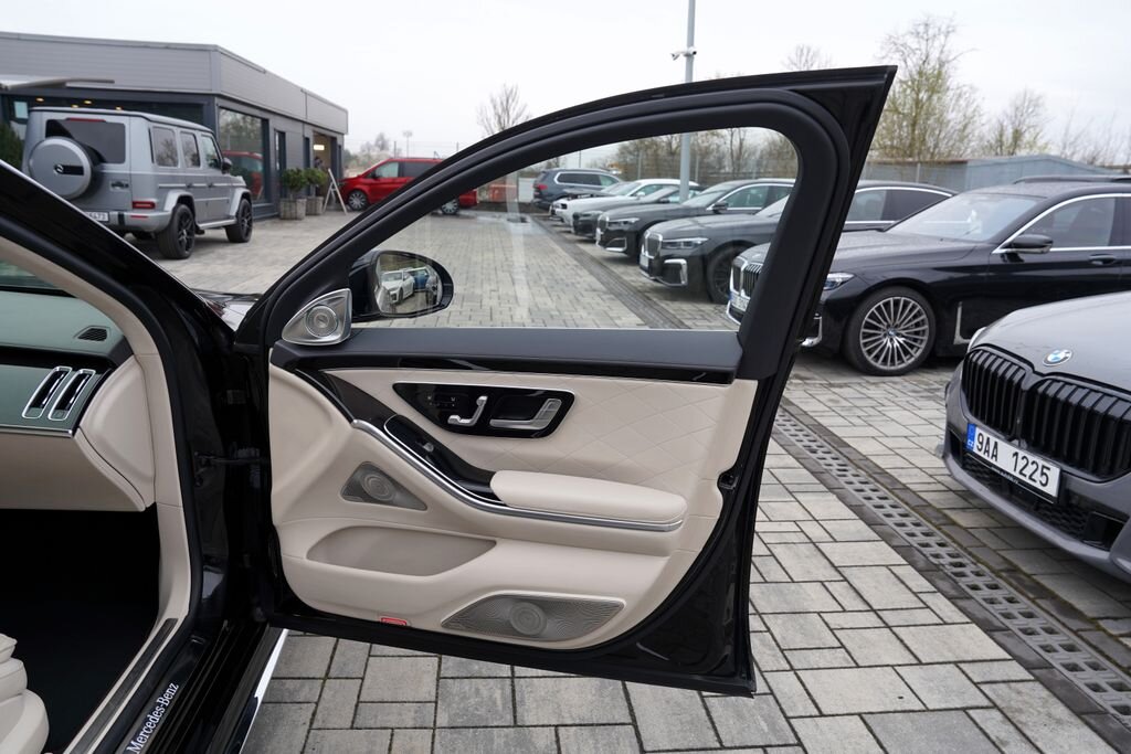 Mercedes-Benz Třídy S Sedan / Limuzína 3,0 l 320 kw