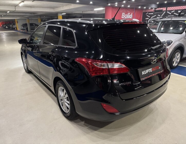 Hyundai i30 Kombi 1,6 l 81 kw