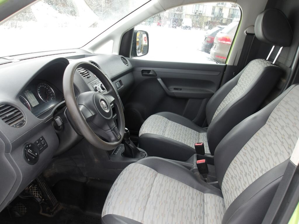 Volkswagen Caddy Skříň 1,6 l 55 kw