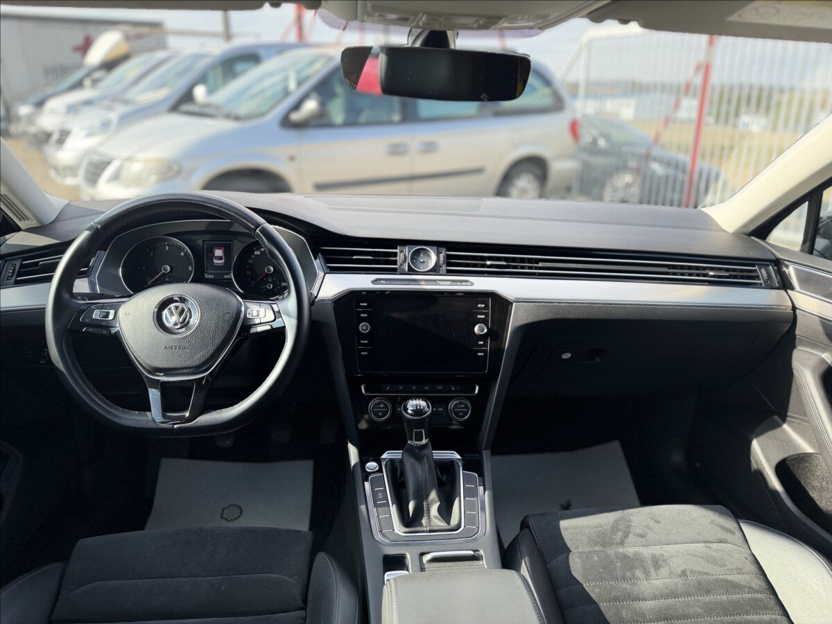 Volkswagen Passat Sedan / Limuzína 2,0 l 110 kw