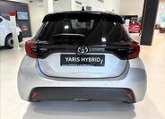 Toyota Yaris 6