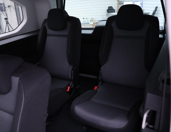Toyota ProAce City Verso MPV 1,2 l 81 kw