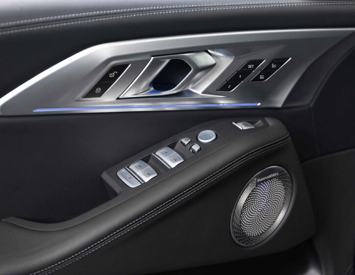 BMW XM SUV / Terénní 3,0 l 350 kw