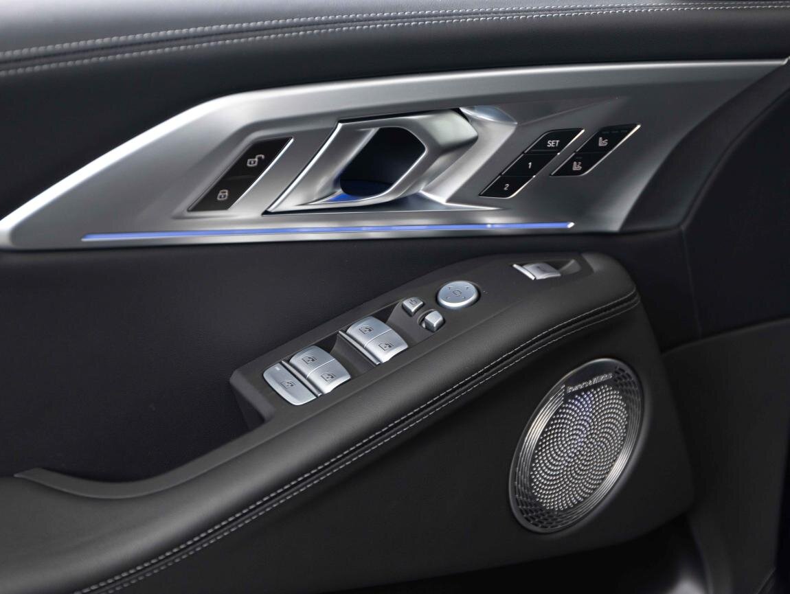 BMW XM SUV / Terénní 3,0 l 350 kw