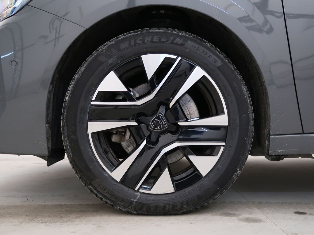 Peugeot 208 Hatchback 1,2 l 74 kw