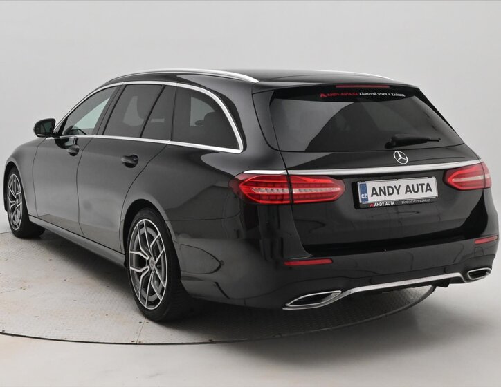 Mercedes-Benz Třídy E Kombi 2,0 l 147 kw