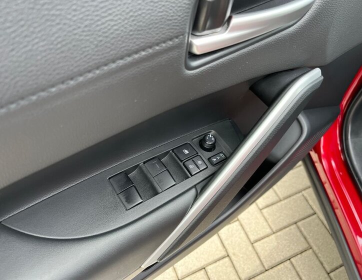 Toyota Corolla Cross SUV / Terénní 1,8 l 72 kw