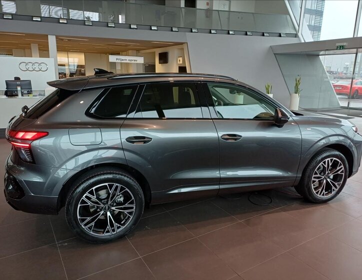 Audi Q3 SUV 1,5 l 110 kw