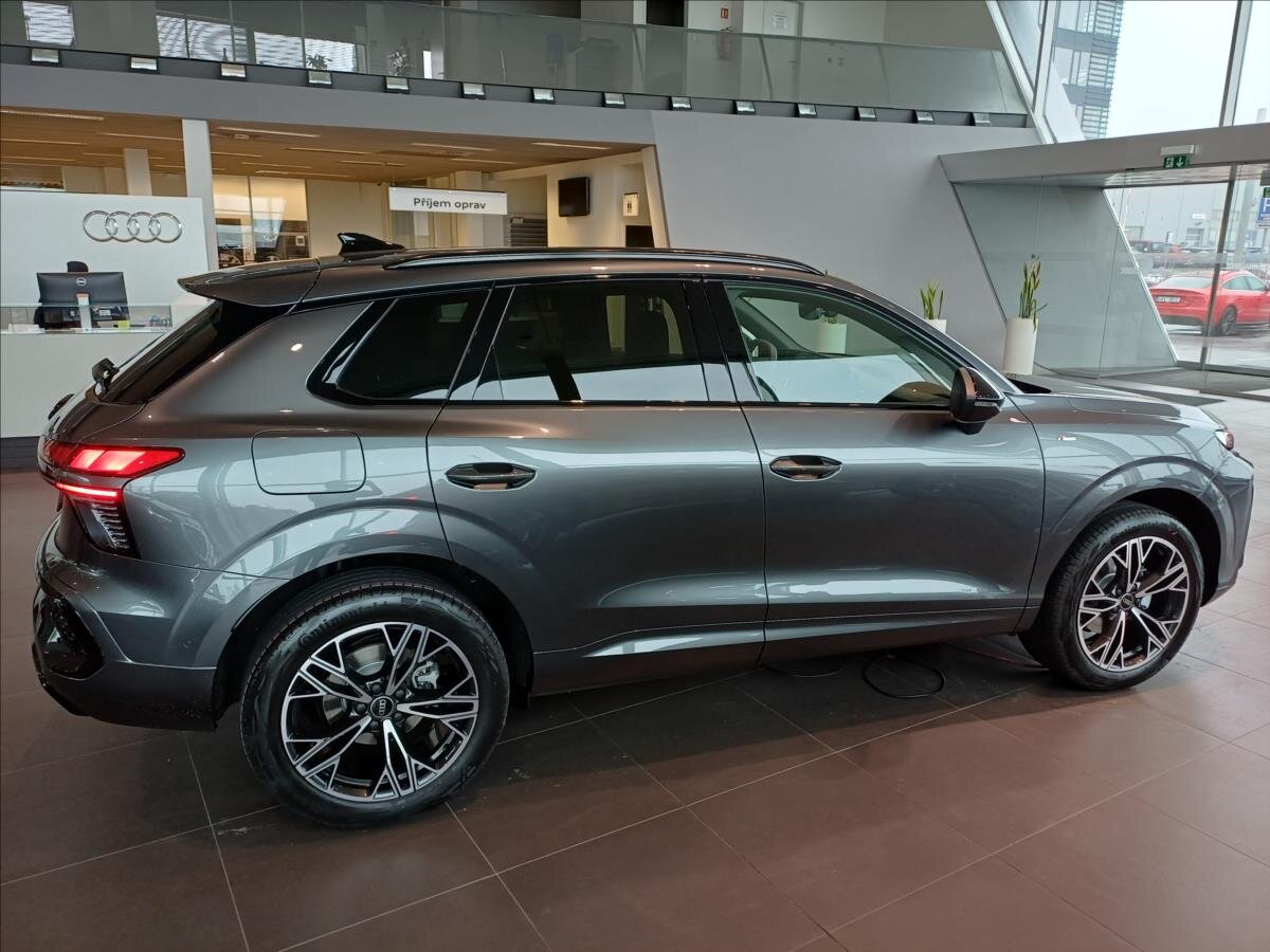 Audi Q3 SUV 1,5 l 110 kw