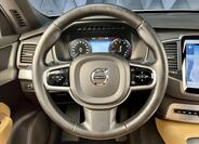 Volvo XC90 13