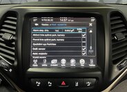 Jeep Cherokee SUV / Terénní 2,0 l 125 kw