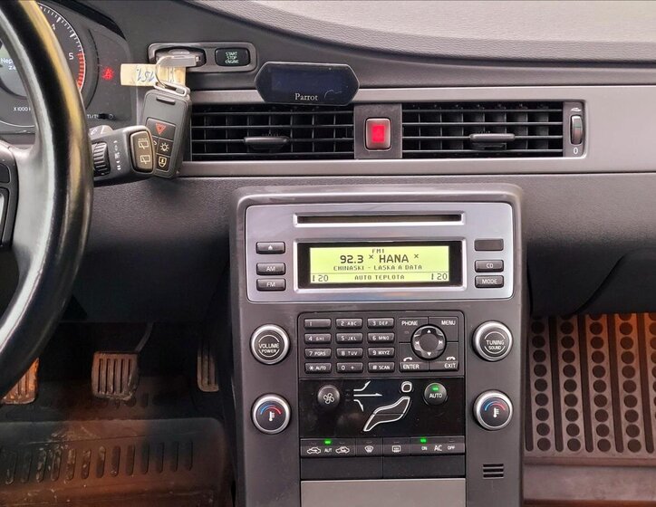 Volvo V70 Kombi 2,4 l 129 kw