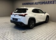 Lexus UX 300h SUV / Terénní 2,0 l 146 kw