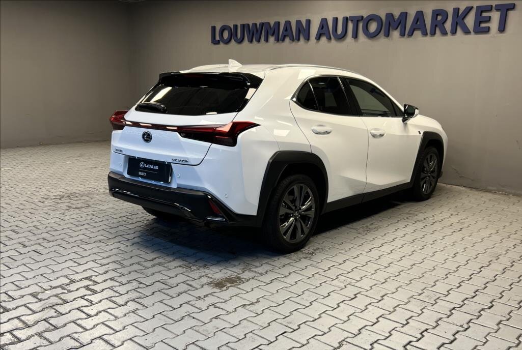 Lexus UX 300h SUV / Terénní 2,0 l 146 kw