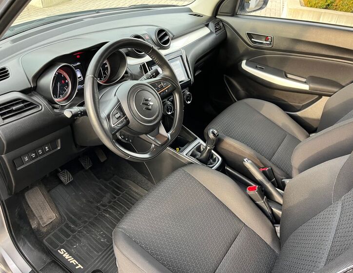 Suzuki Swift 13