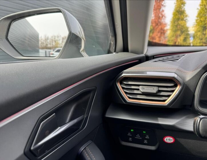 Cupra Formentor SUV / Terénní 2,0 l 110 kw